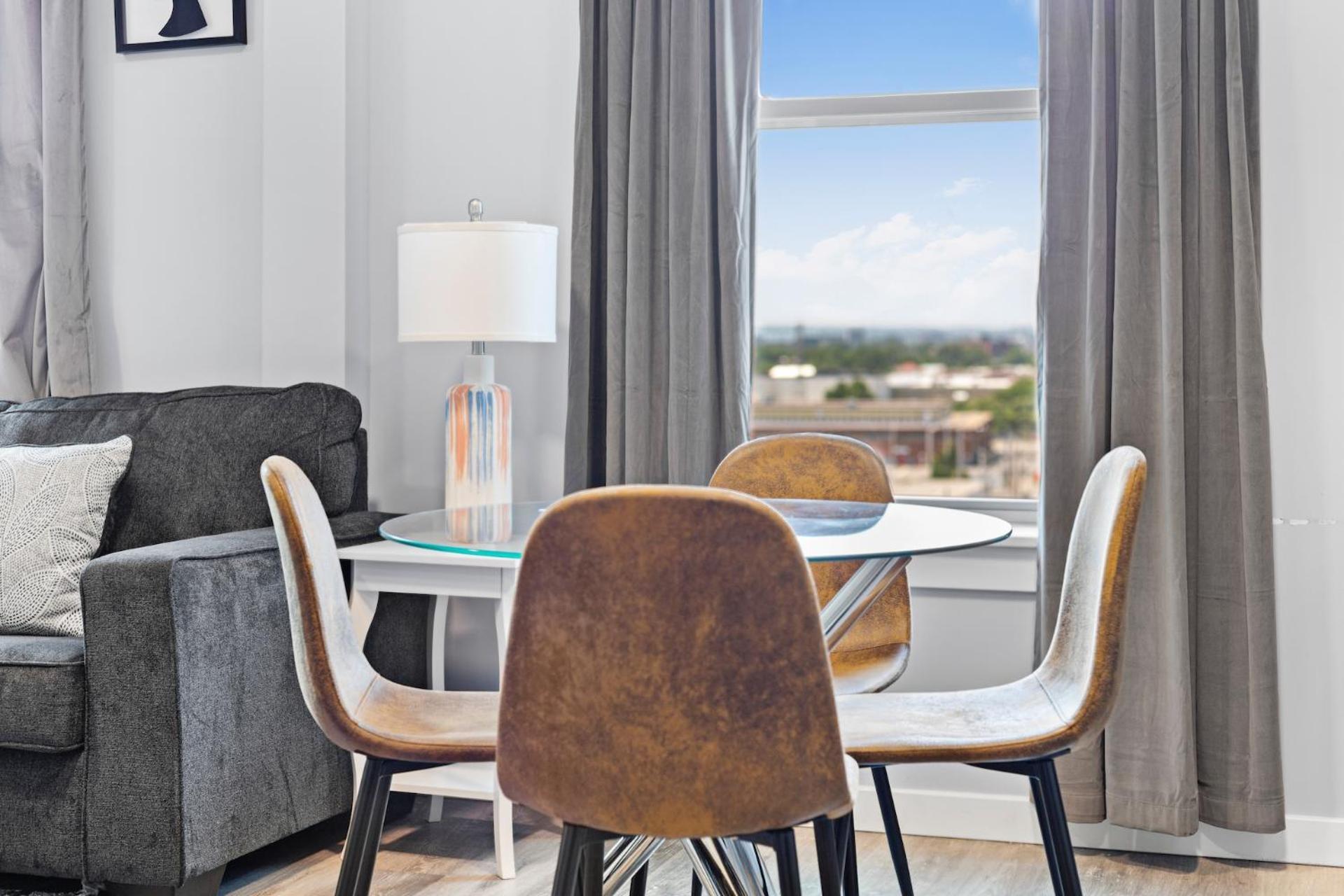 Furnished Apartments Near Encore Everett Phòng bức ảnh